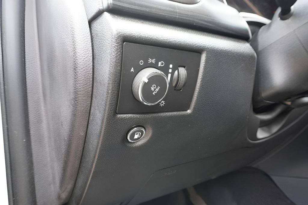 Used 2020 Jeep Grand Cherokee Laredo w/ Security & Convenience Group AWD/4WD image 10