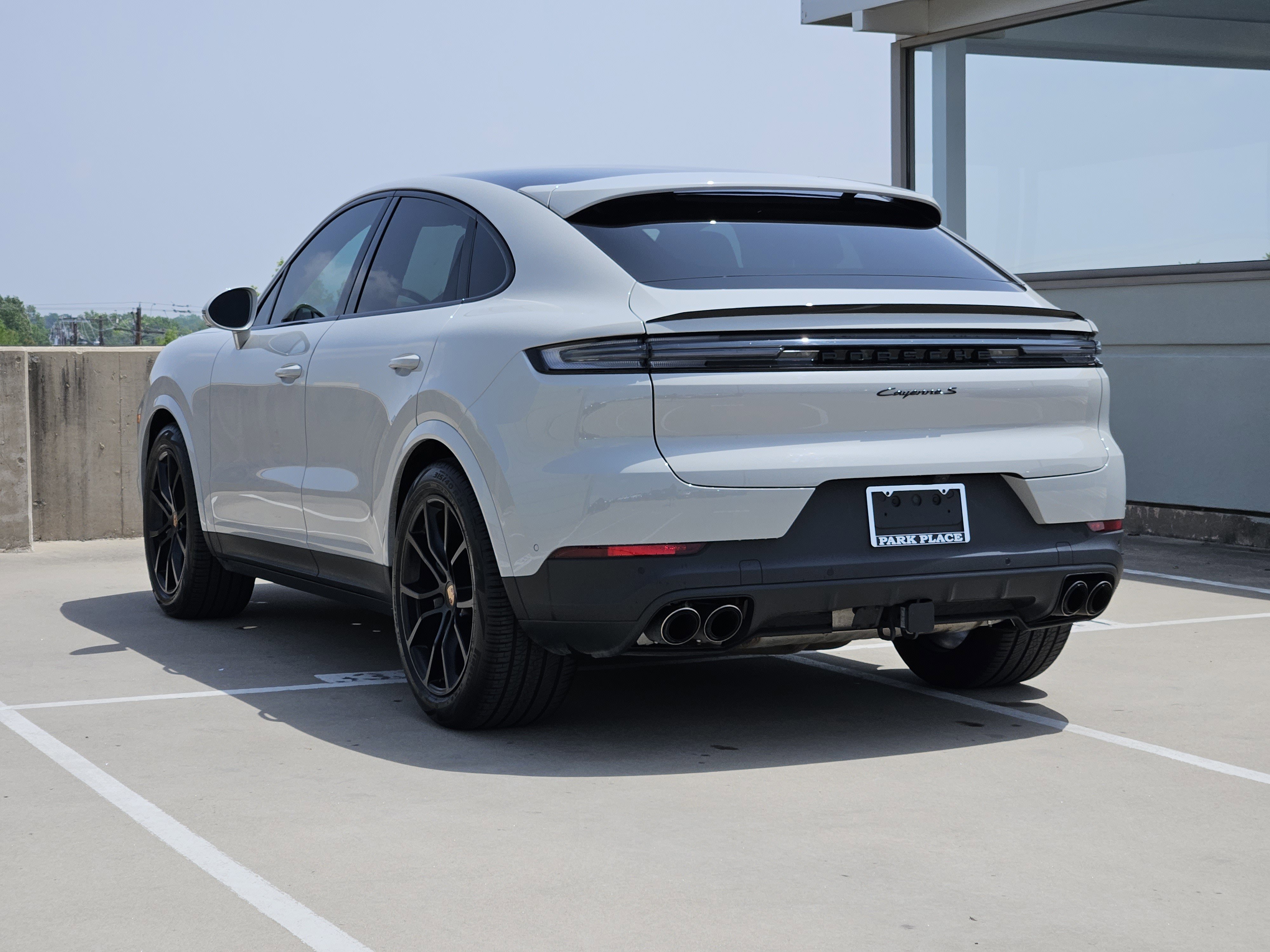 Certified 2026 Porsche Cayenne S AWD/4WD image 3