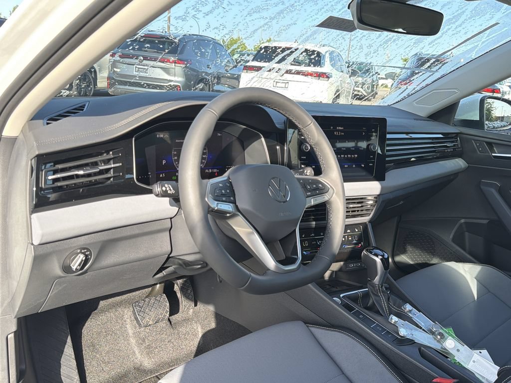 New 2026 Volkswagen Jetta SE FWD image 10