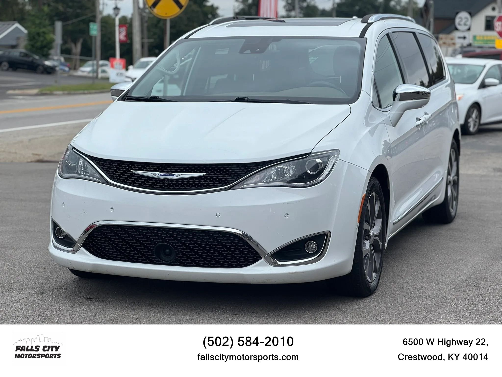 Used 2018 Chrysler Pacifica Limited w/ Tire & Wheel Group