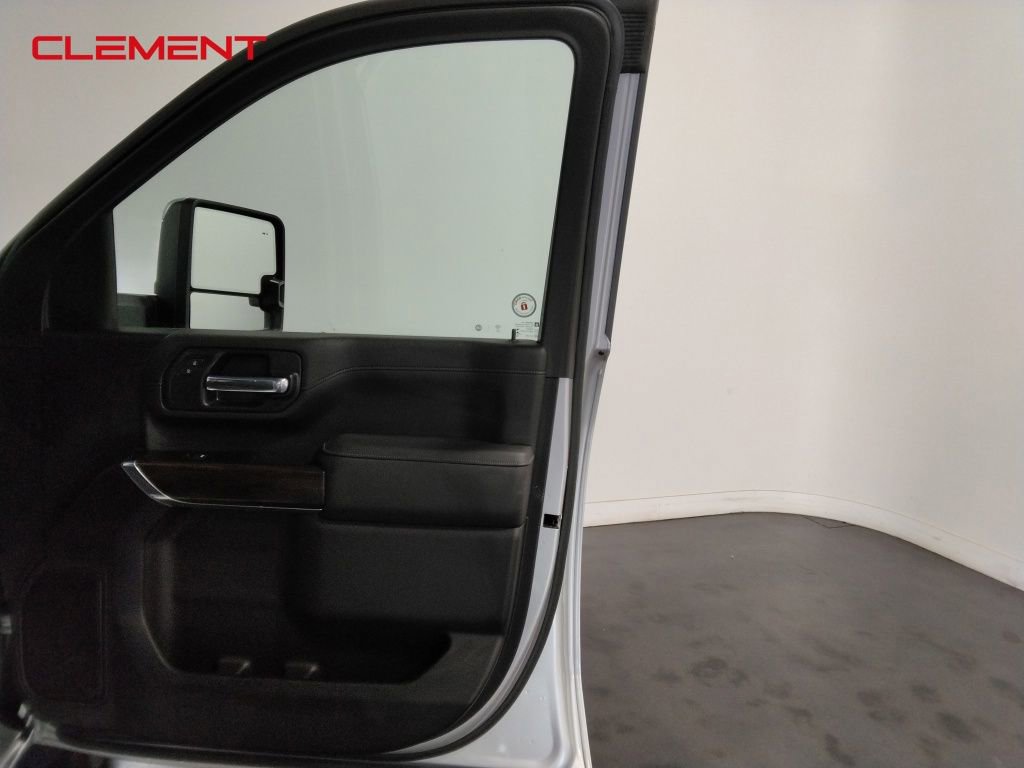 Used 2022 GMC Sierra 2500 SLT w/ SLT Convenience Package image 34