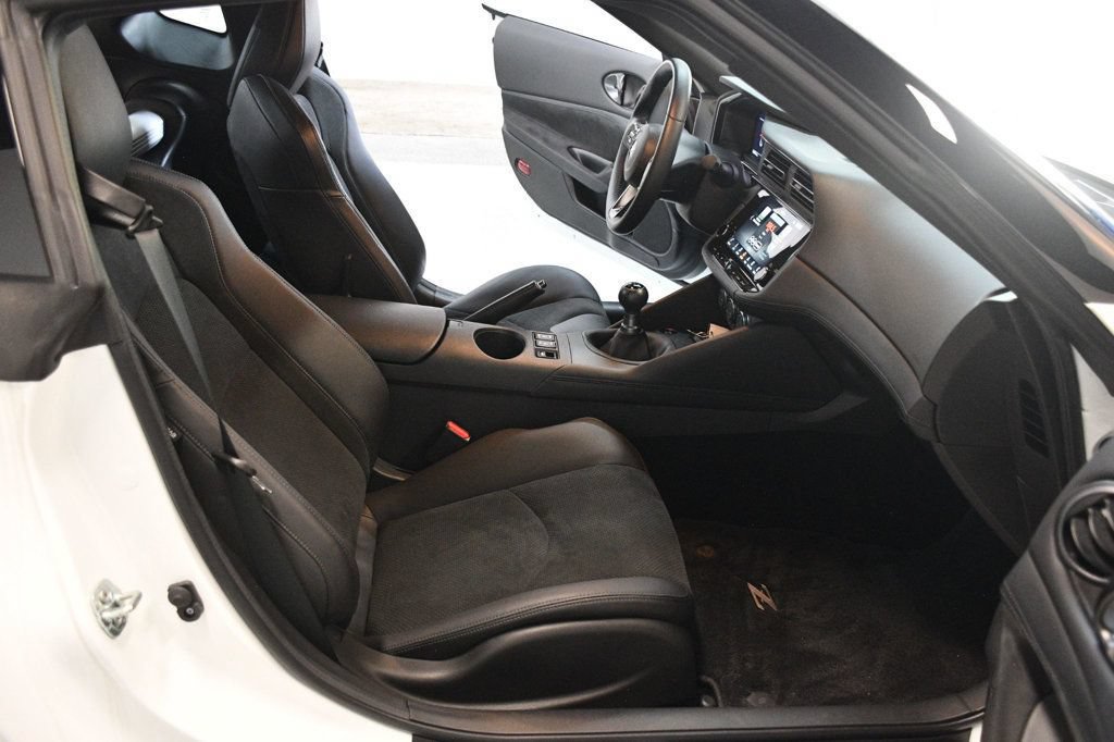 Used 2024 Nissan Z Performance w/ Floor Mat Package RWD image 27