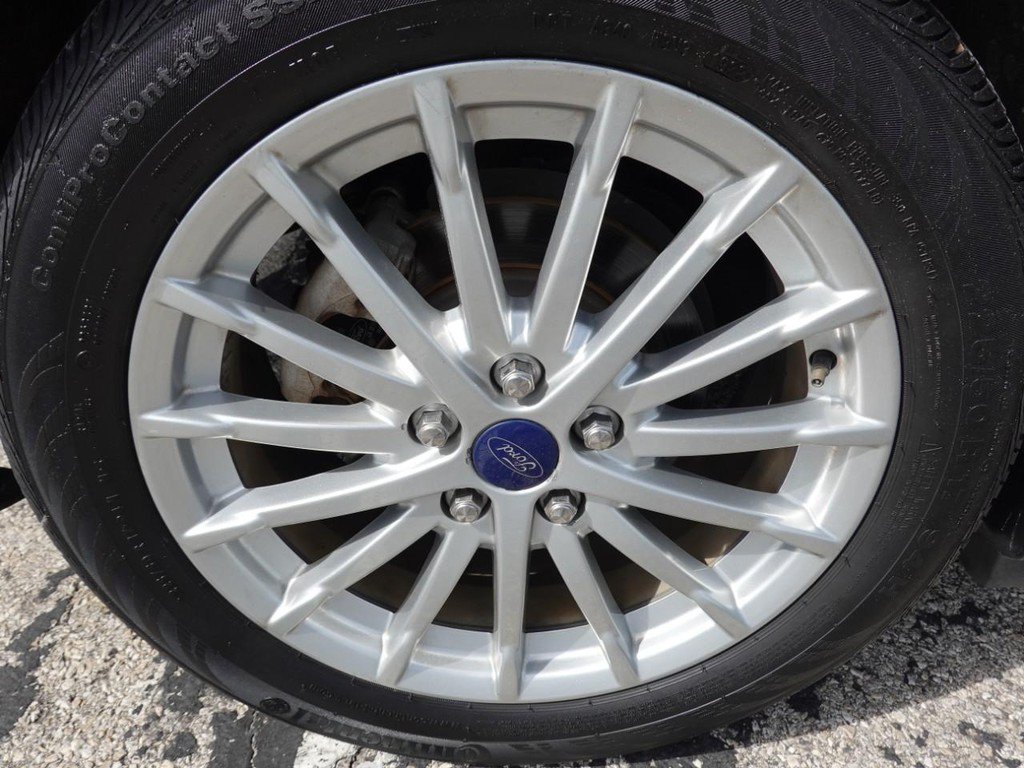 Used 2015 Ford C-MAX SE w/ Equipment Group 202A FWD image 9