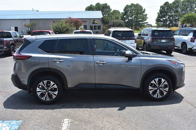 Used 2023 Nissan Rogue SV FWD image 4
