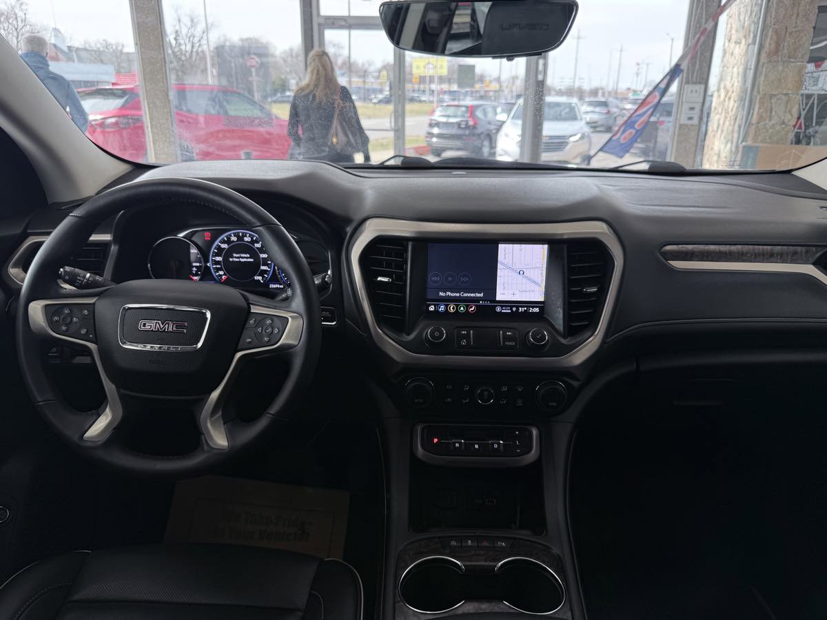 Used 2022 GMC Acadia Denali w/ Denali Ultimate Package FWD image 46