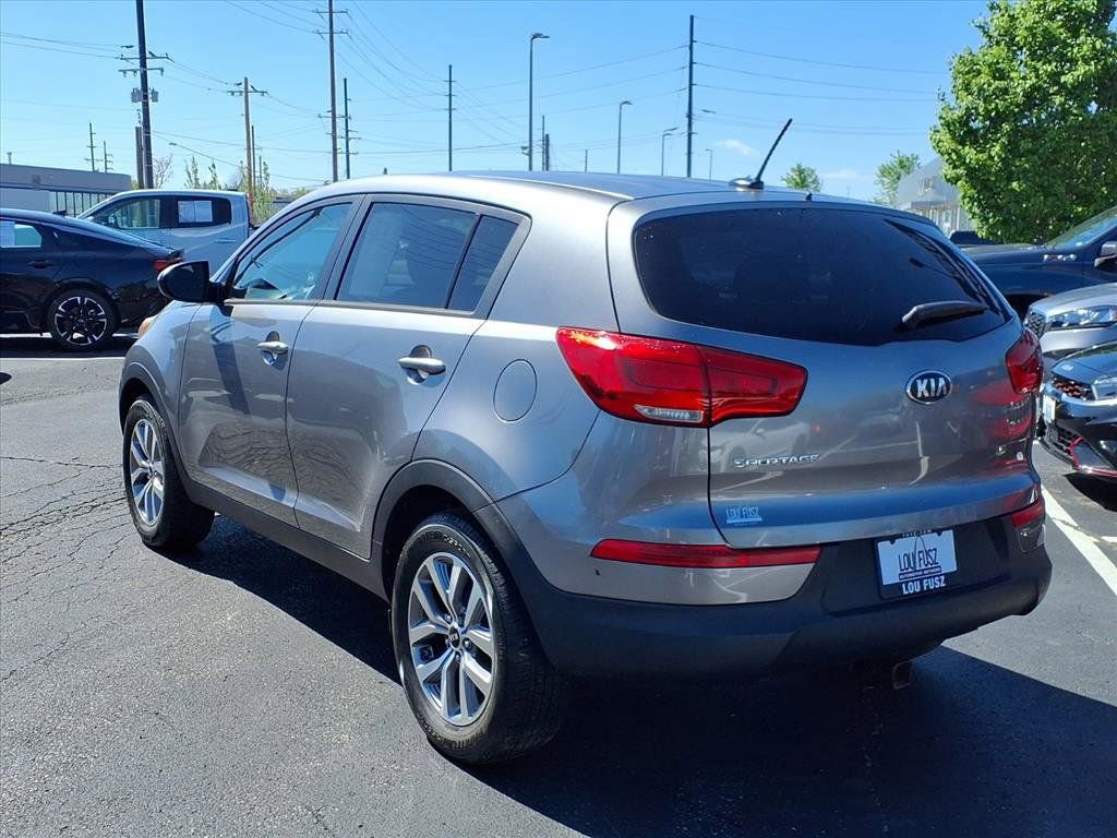 Used 2016 Kia Sportage LX image 2
