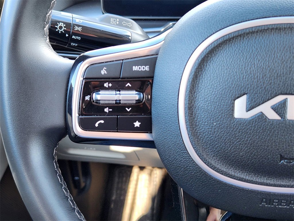 Certified 2024 Kia Sorento S w/ Panoramic Sunroof Package image 20