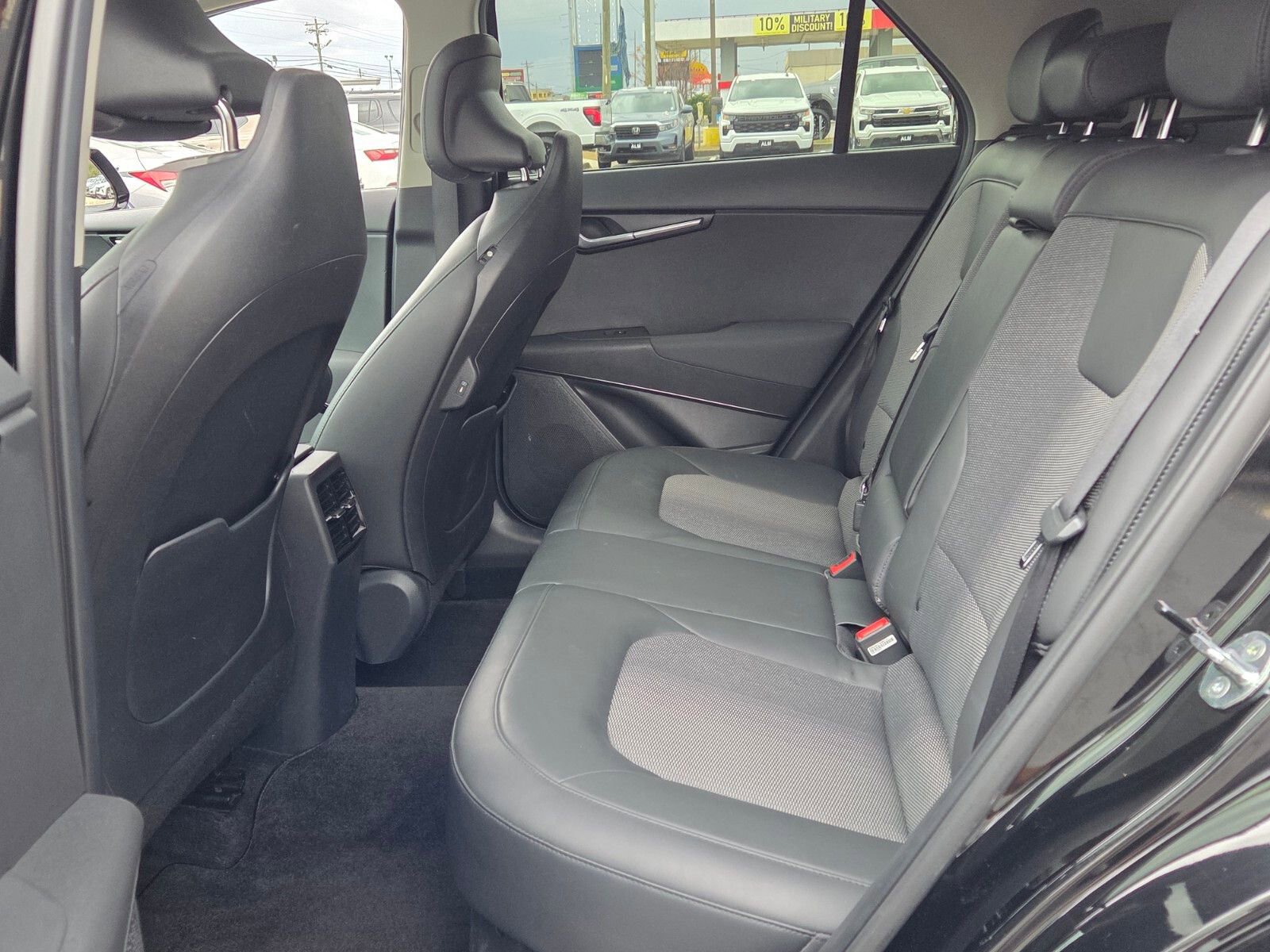 Used 2023 Kia Niro EX Touring image 6