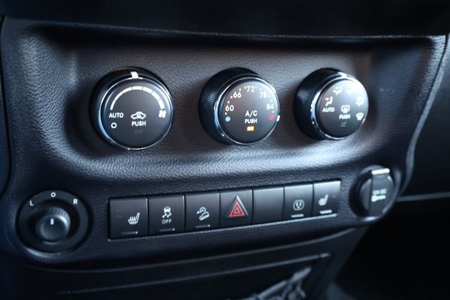 Used 2015 Jeep Wrangler Unlimited Sahara w/ Dual Top Group image 21