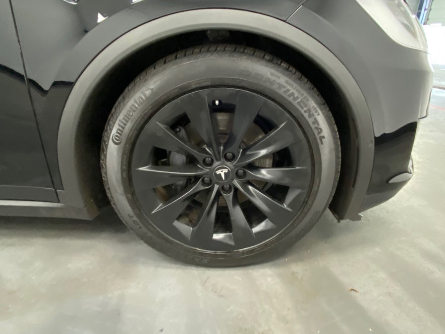 Used 2018 Tesla Model X 75D image 16