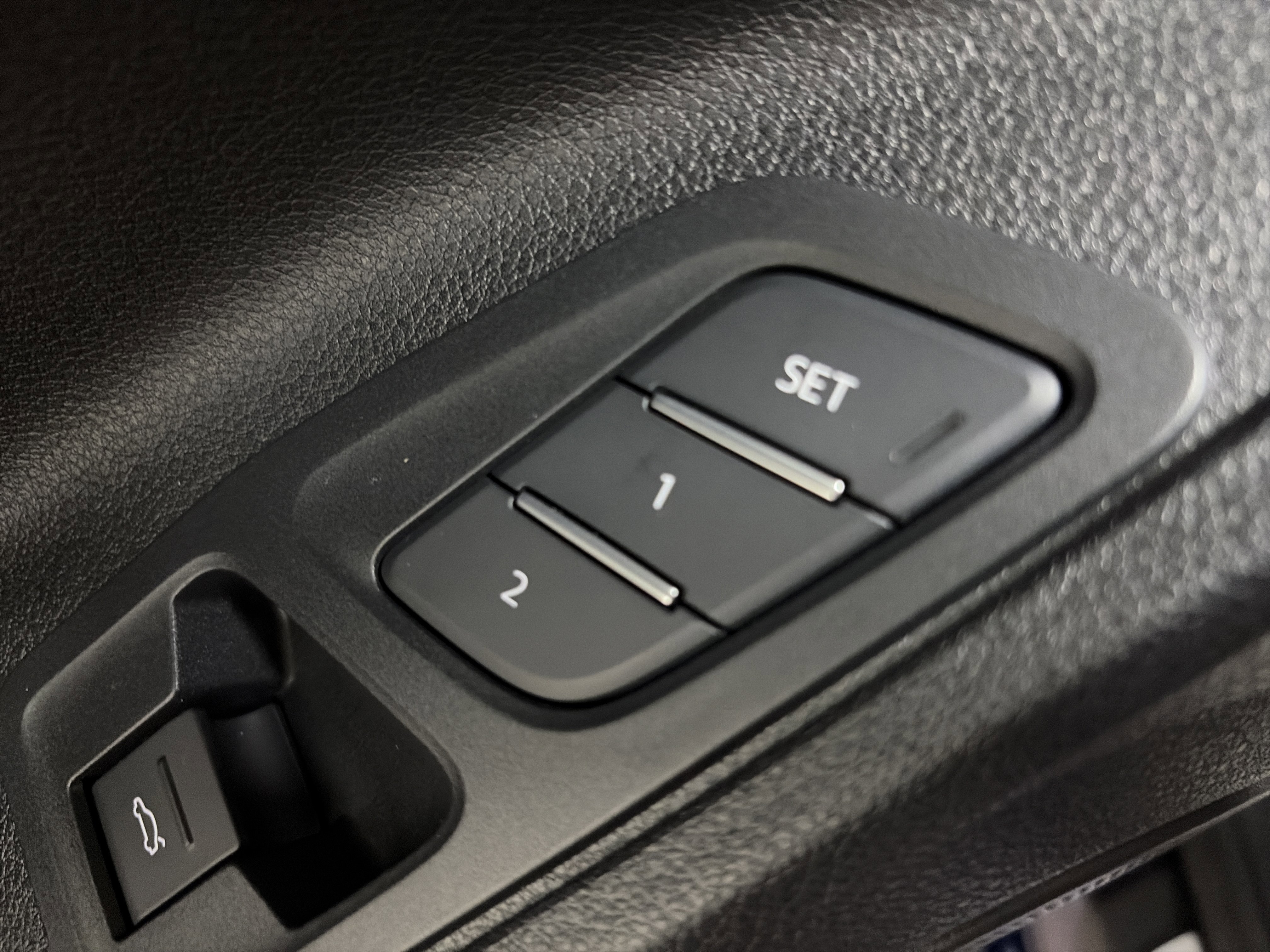 Certified 2025 Audi Q3 2.0T Premium w/ Convenience Plus Package image 27