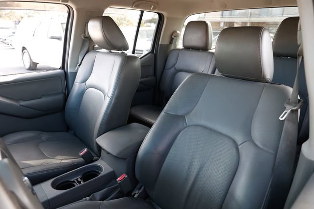 Used 2012 Nissan Frontier SL image 9