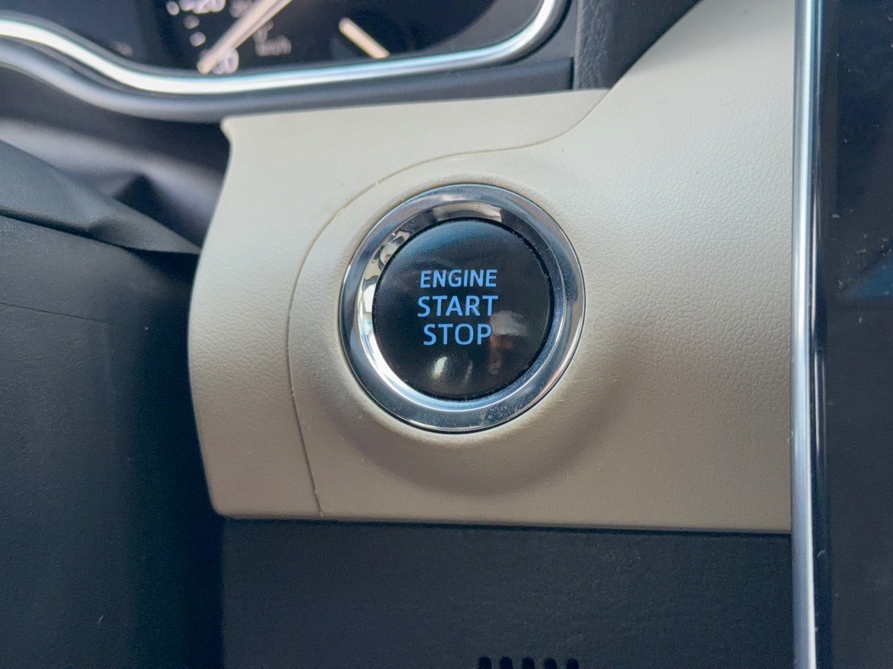 Used 2019 Toyota Avalon XLE w/ Moonroof Package FWD image 20