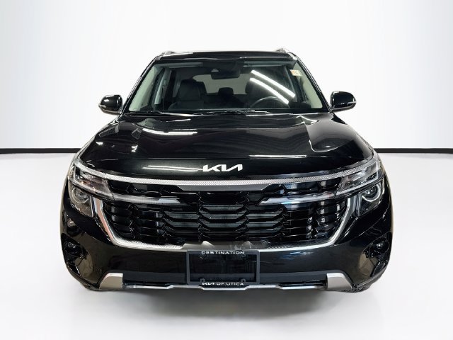 Certified 2025 Kia Seltos S AWD/4WD image 2