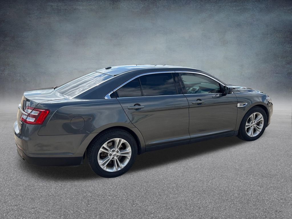 Used 2016 Ford Taurus SE FWD image 5