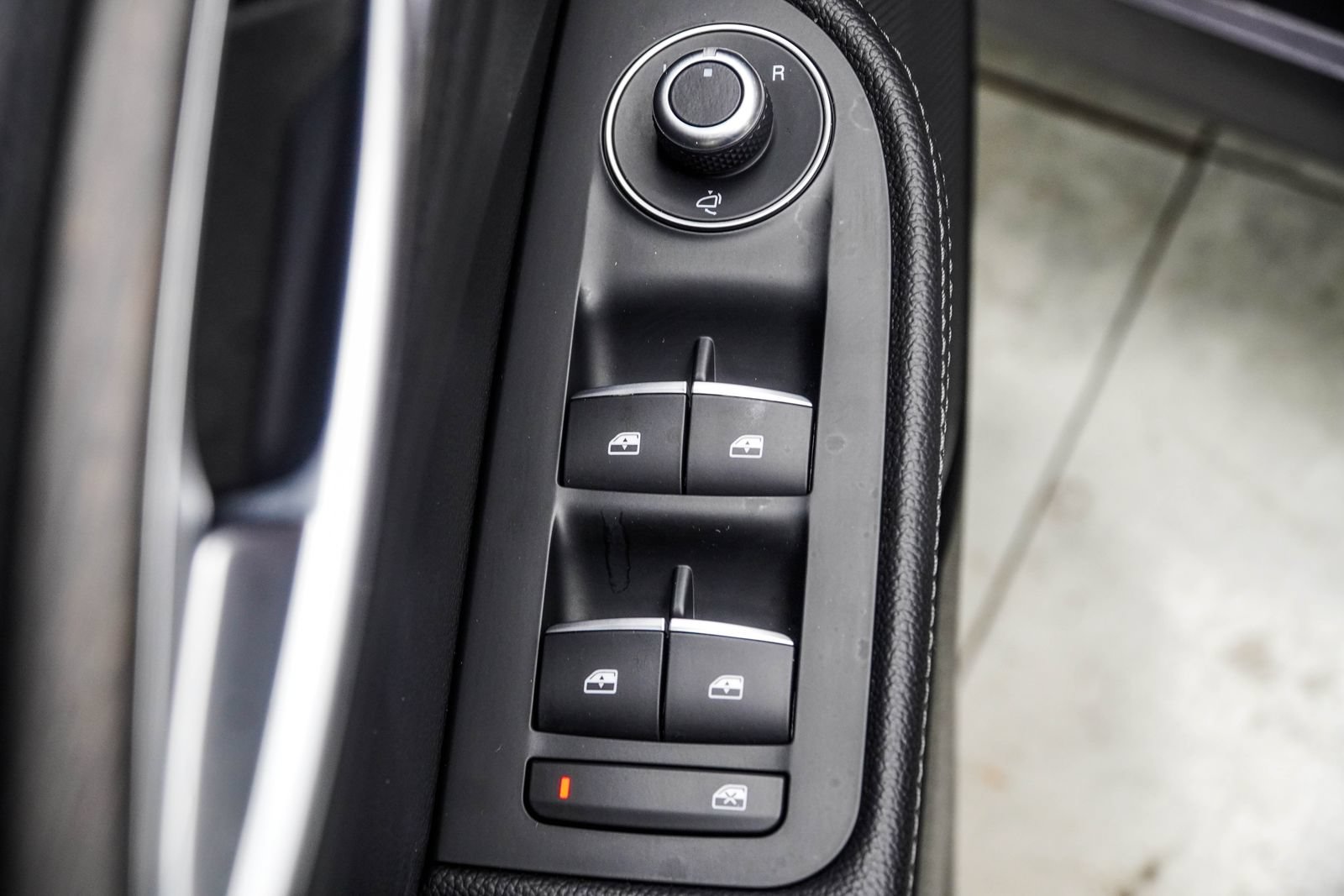 Used 2022 Alfa Romeo Giulia Ti RWD image 39