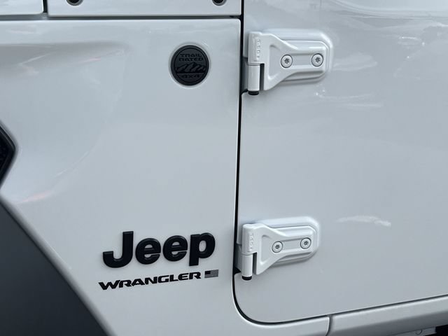Used 2024 Jeep Wrangler Unlimited Sport AWD/4WD image 39