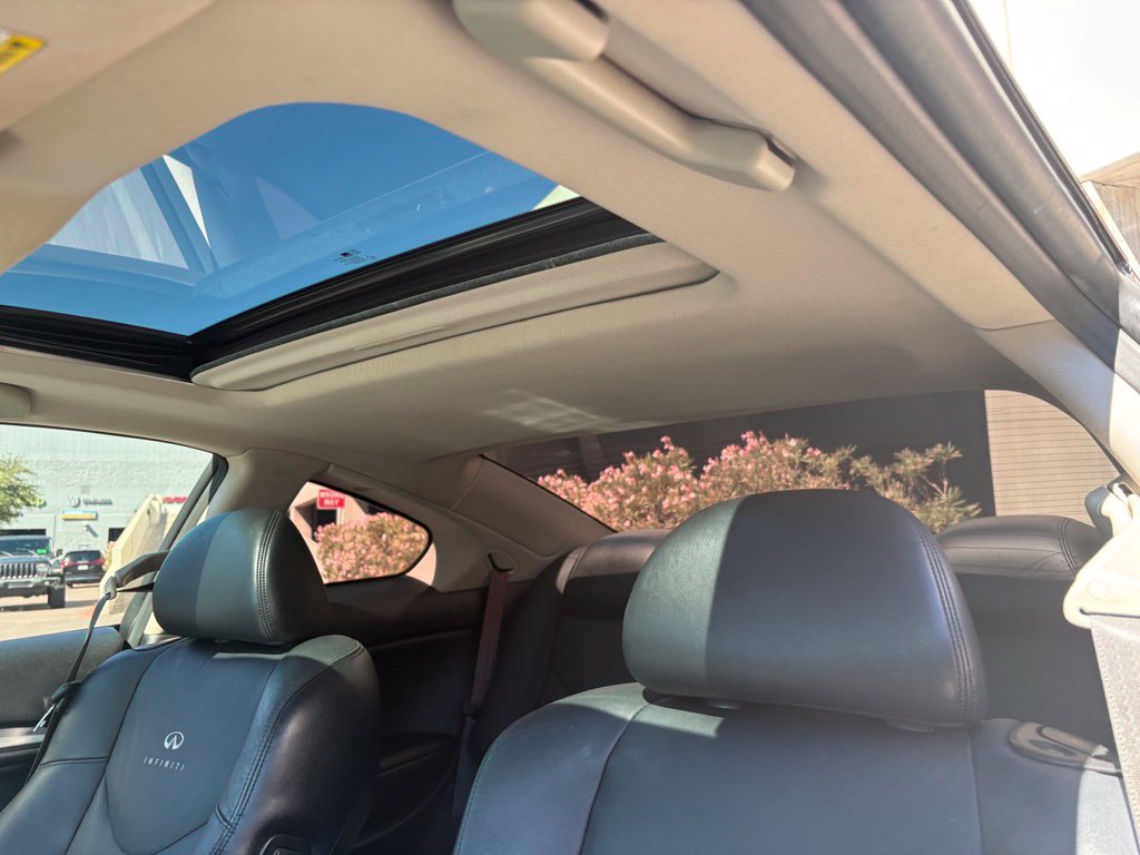 Used 2014 INFINITI Q60 Coupe RWD image 9