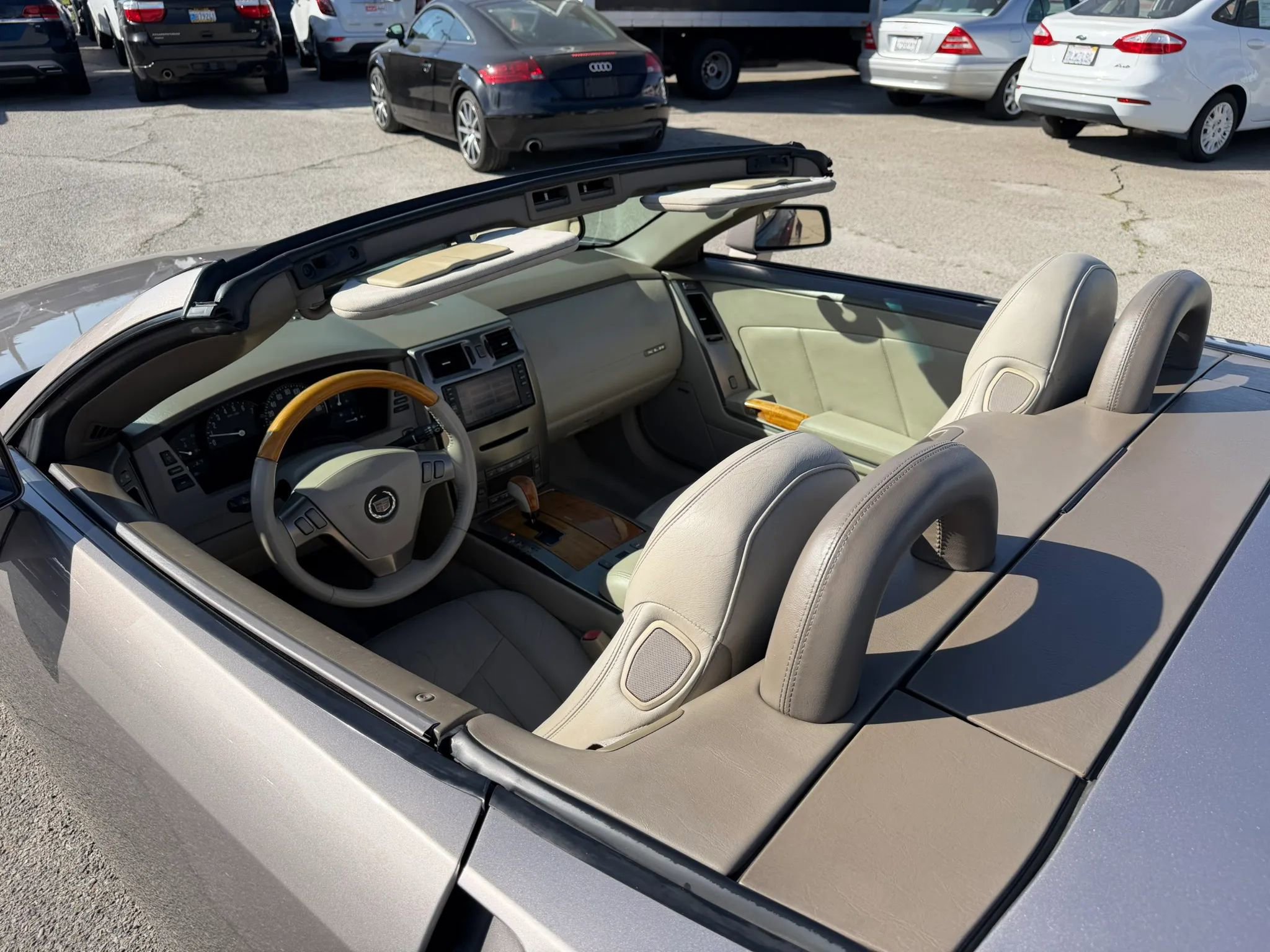 Used 2005 Cadillac XLR Convertible 2D image 22