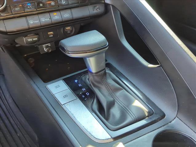 Used 2021 Hyundai Elantra SEL image 15