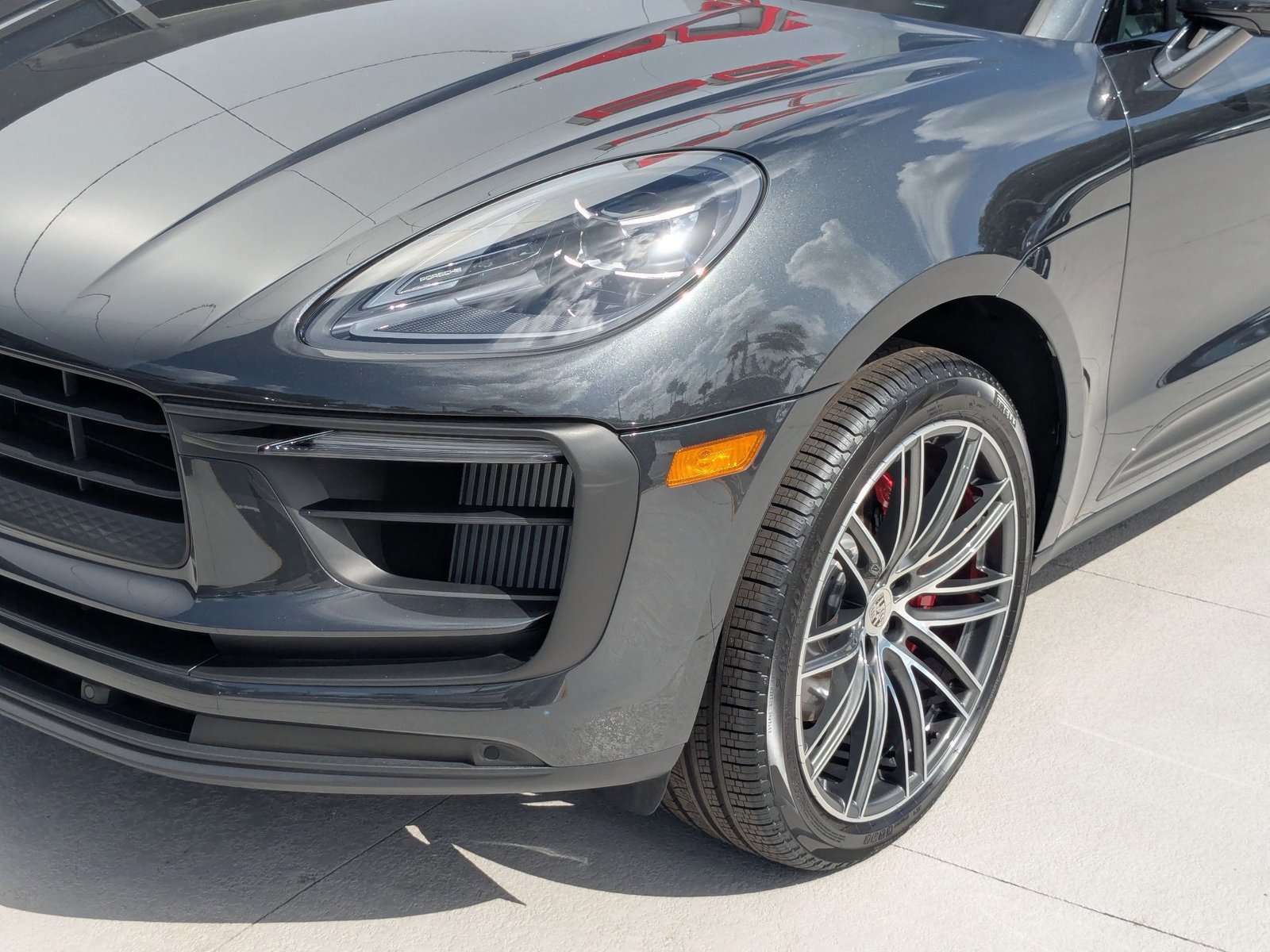 New 2025 Porsche Macan S image 12