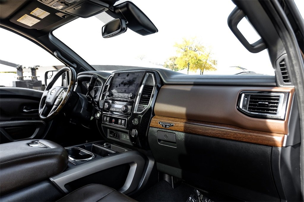 Used 2020 Nissan Titan Platinum Reserve w/ Moonroof Package image 10