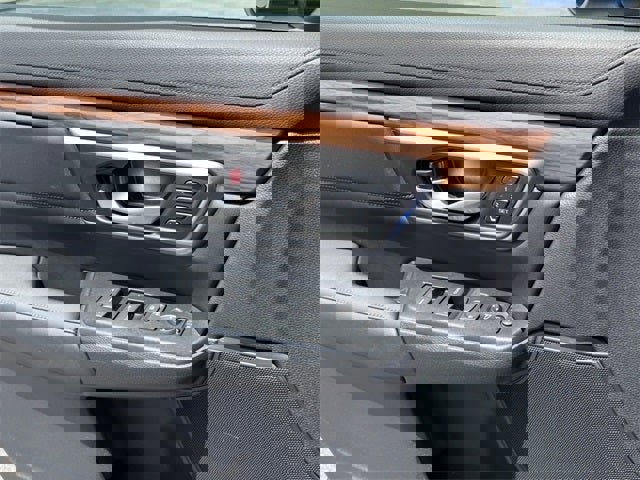 Used 2022 Honda CR-V Touring image 17