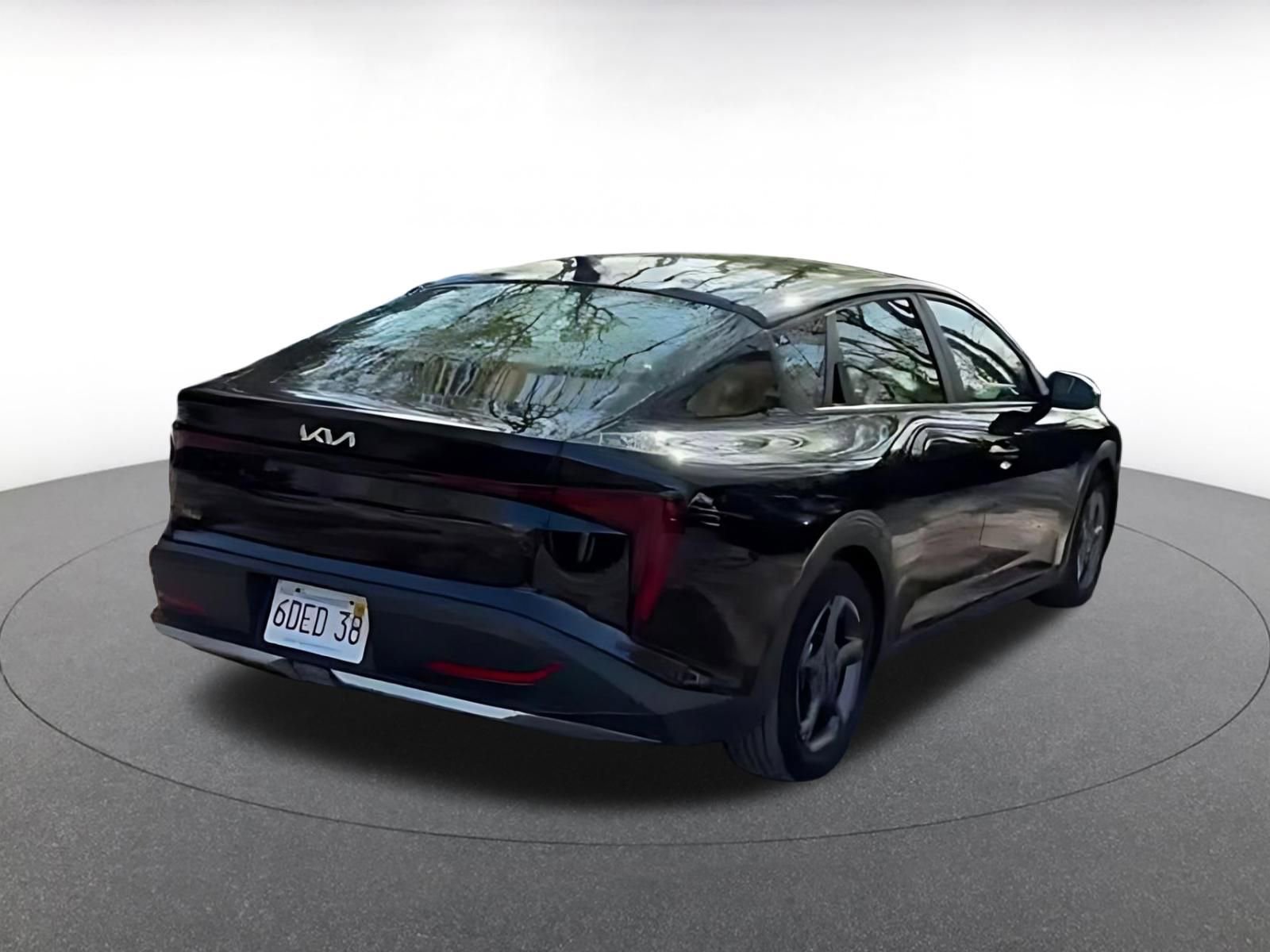 Used 2025 Kia K4 FWD image 10