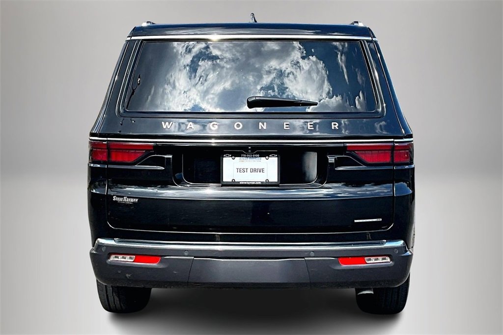 Used 2022 Jeep Wagoneer Series III w/ Flexible Seating Group image 7