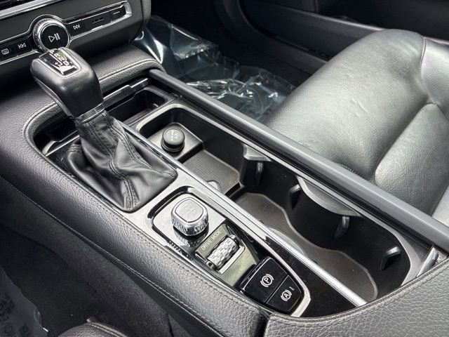 Used 2018 Volvo S90 T5 Momentum w/ Convenience Package AWD/4WD image 38