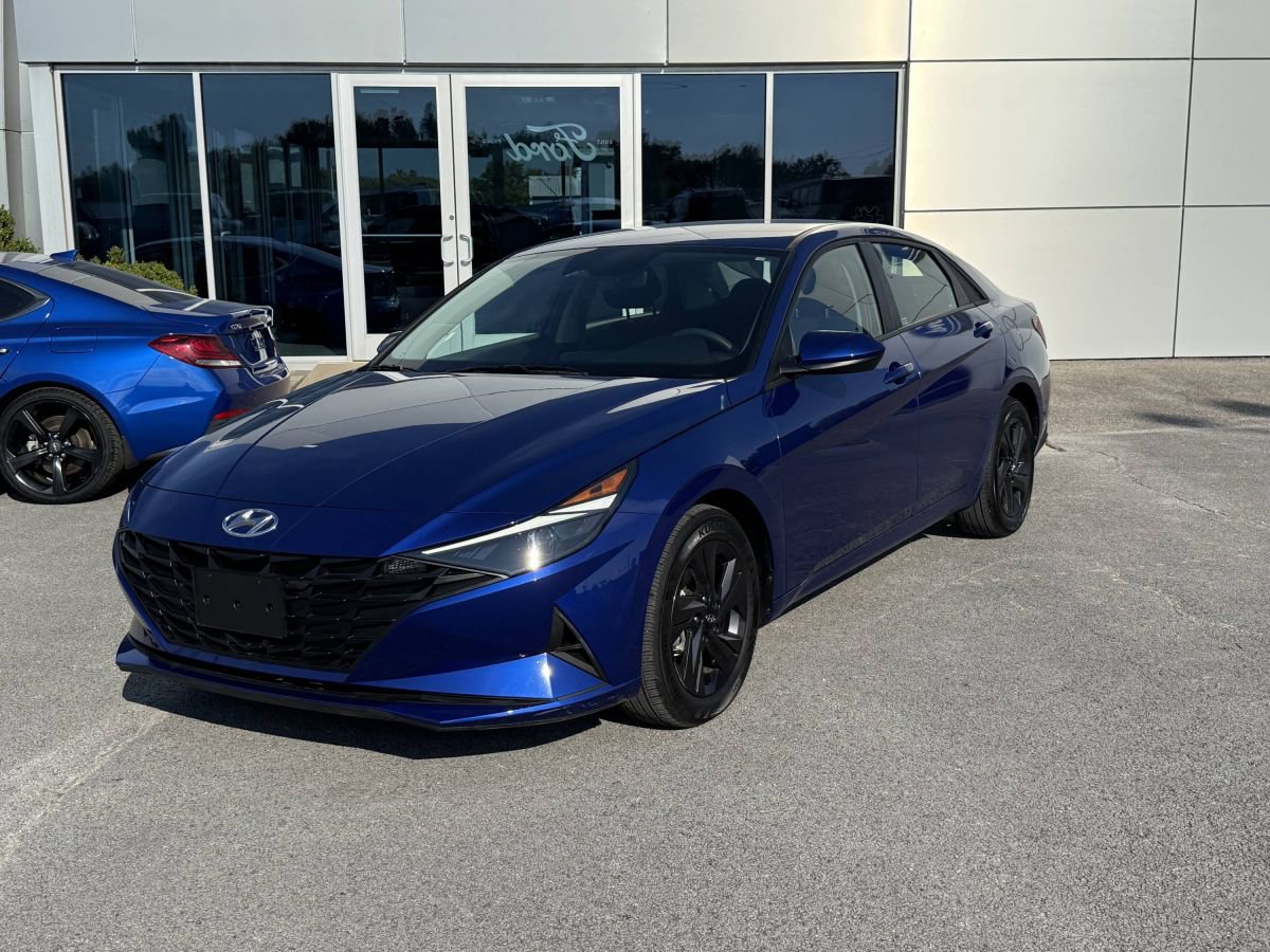 Used 2022 Hyundai Elantra SEL image 1