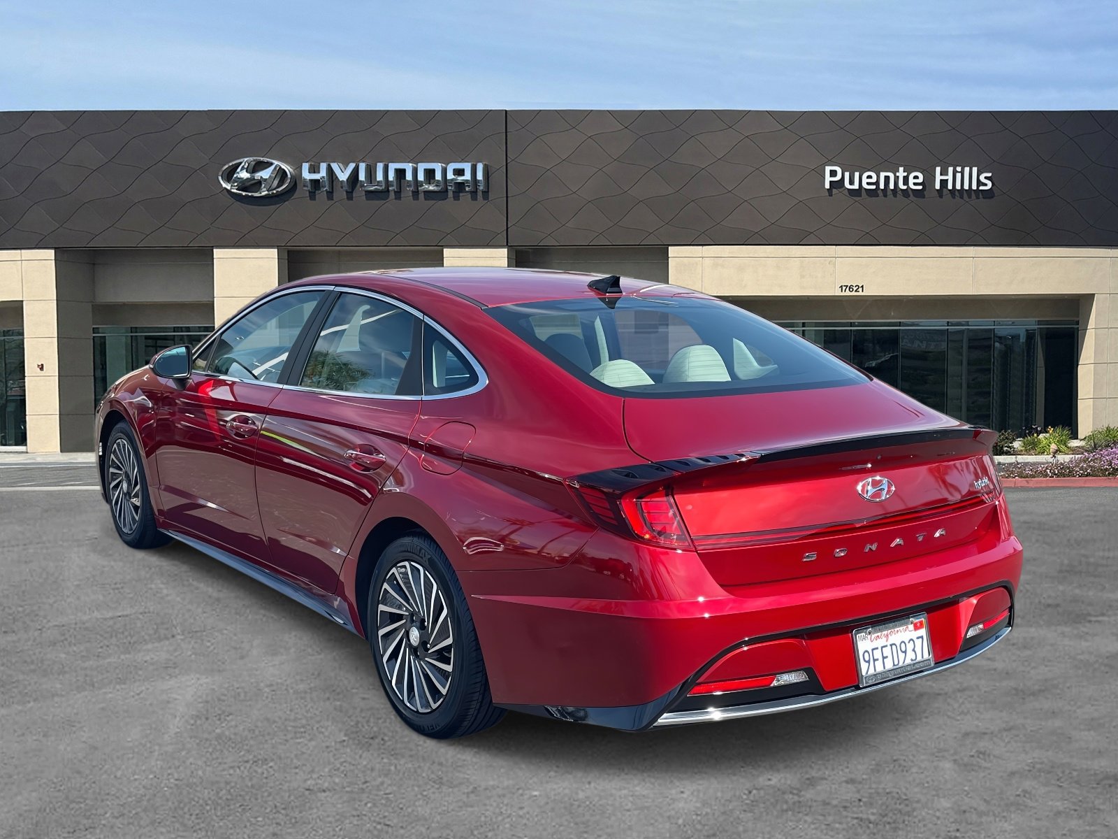 Used 2023 Hyundai Sonata SEL w/ Cargo Package image 4