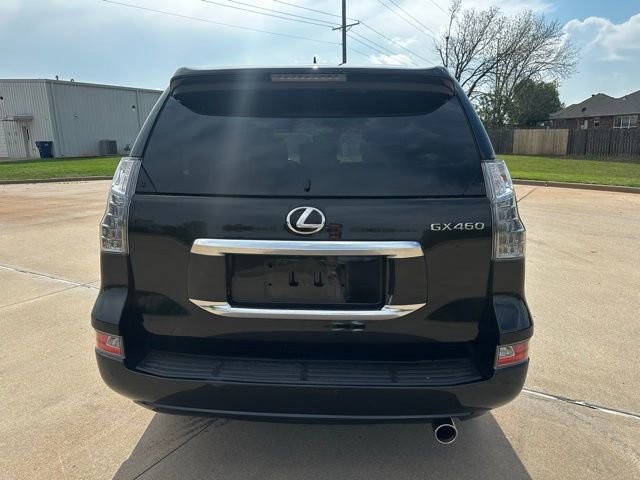 Used 2023 Lexus GX 460 Luxury w/ Accessory Package AWD/4WD image 4