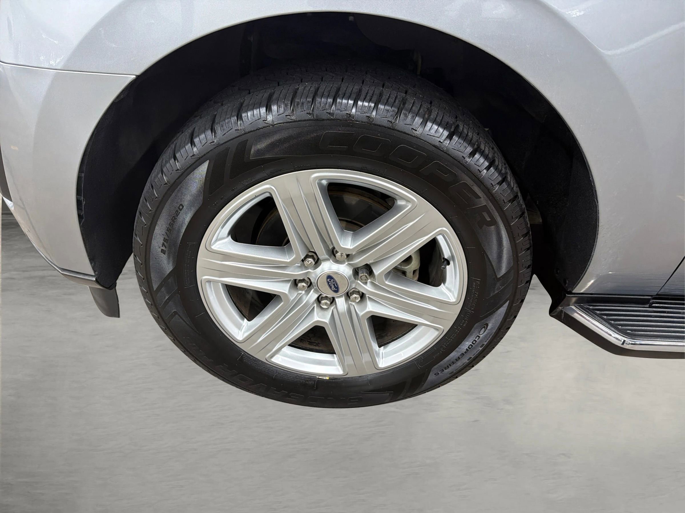 Used 2020 Ford Expedition Max XLT w/ Equipment Group 202A image 15