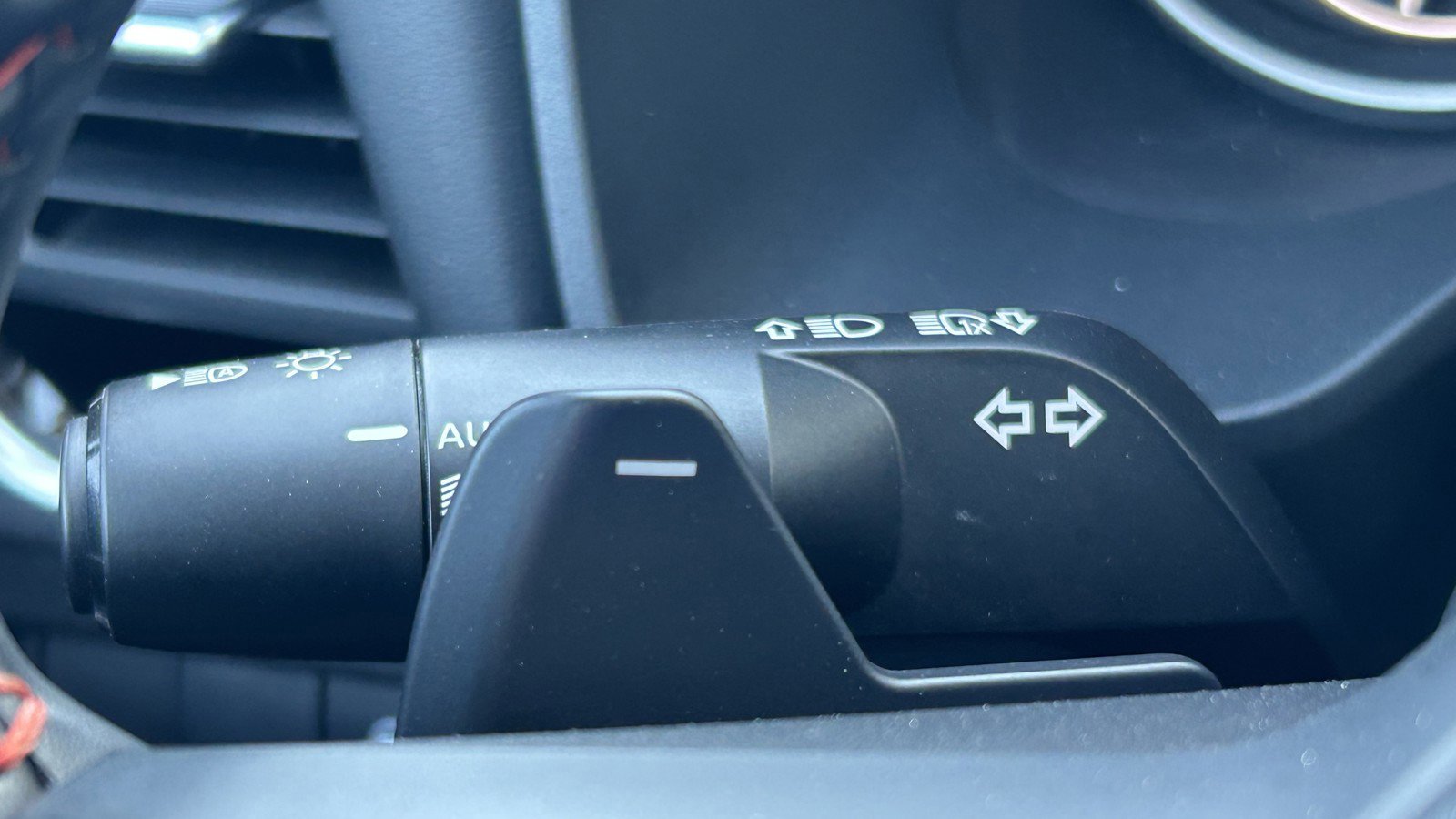 Used 2025 Nissan Rogue SV image 22