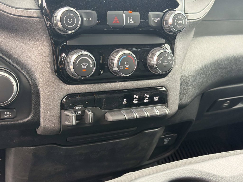 New 2026 RAM 1500 Warlock AWD/4WD image 5