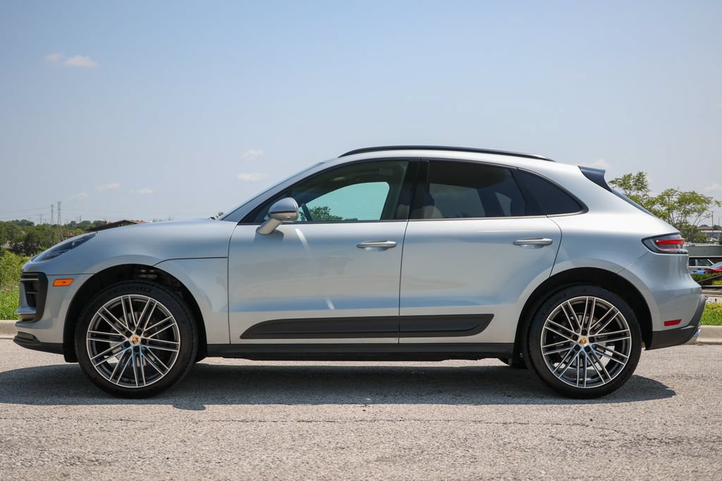 Certified 2026 Porsche Macan AWD/4WD image 2