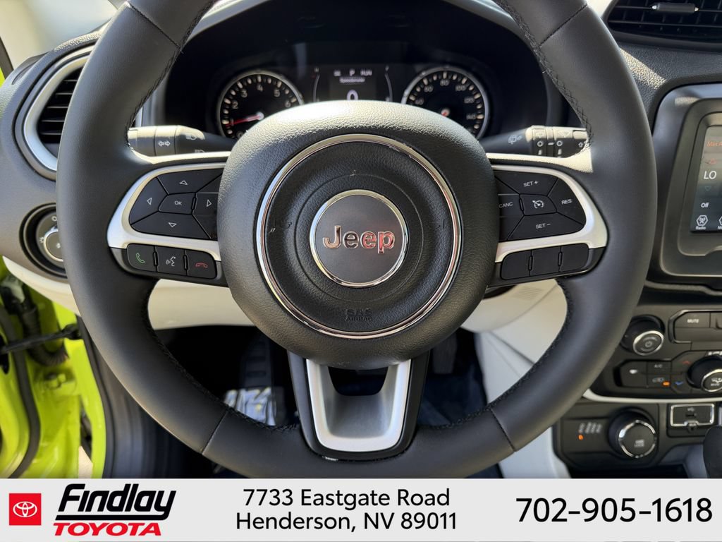 Used 2018 Jeep Renegade Latitude AWD/4WD image 24