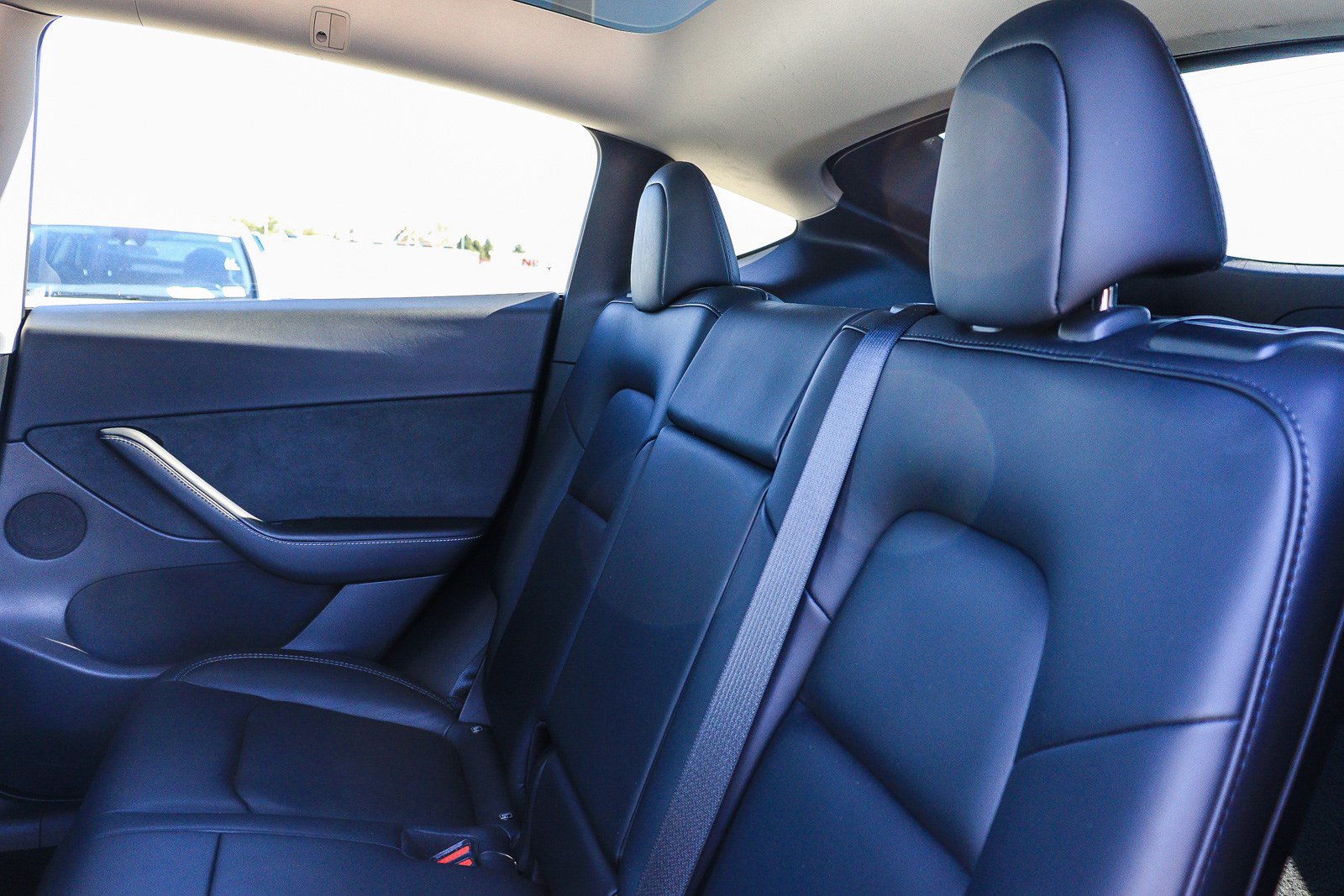 Used 2022 Tesla Model Y Long Range AWD/4WD image 19