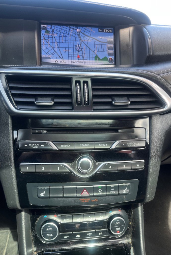 Used 2018 INFINITI QX30 AWD image 11