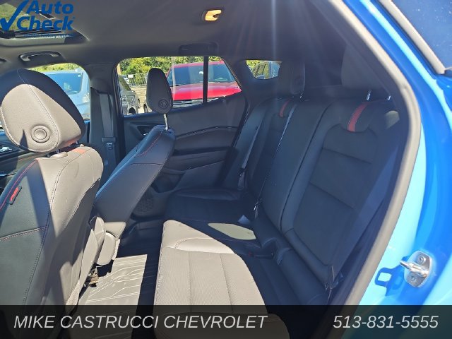 Used 2024 Chevrolet Trax RS w/ Sunroof Package FWD image 24