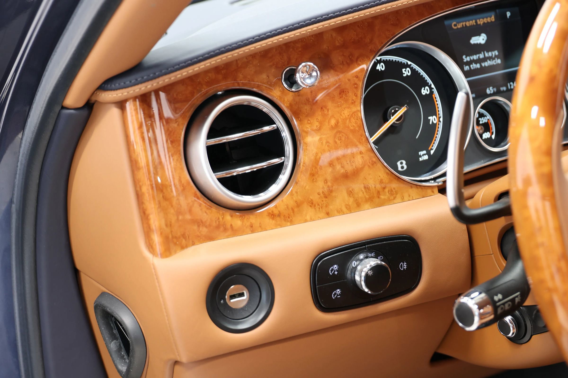 Used 2016 Bentley Flying Spur W12 AWD/4WD image 20
