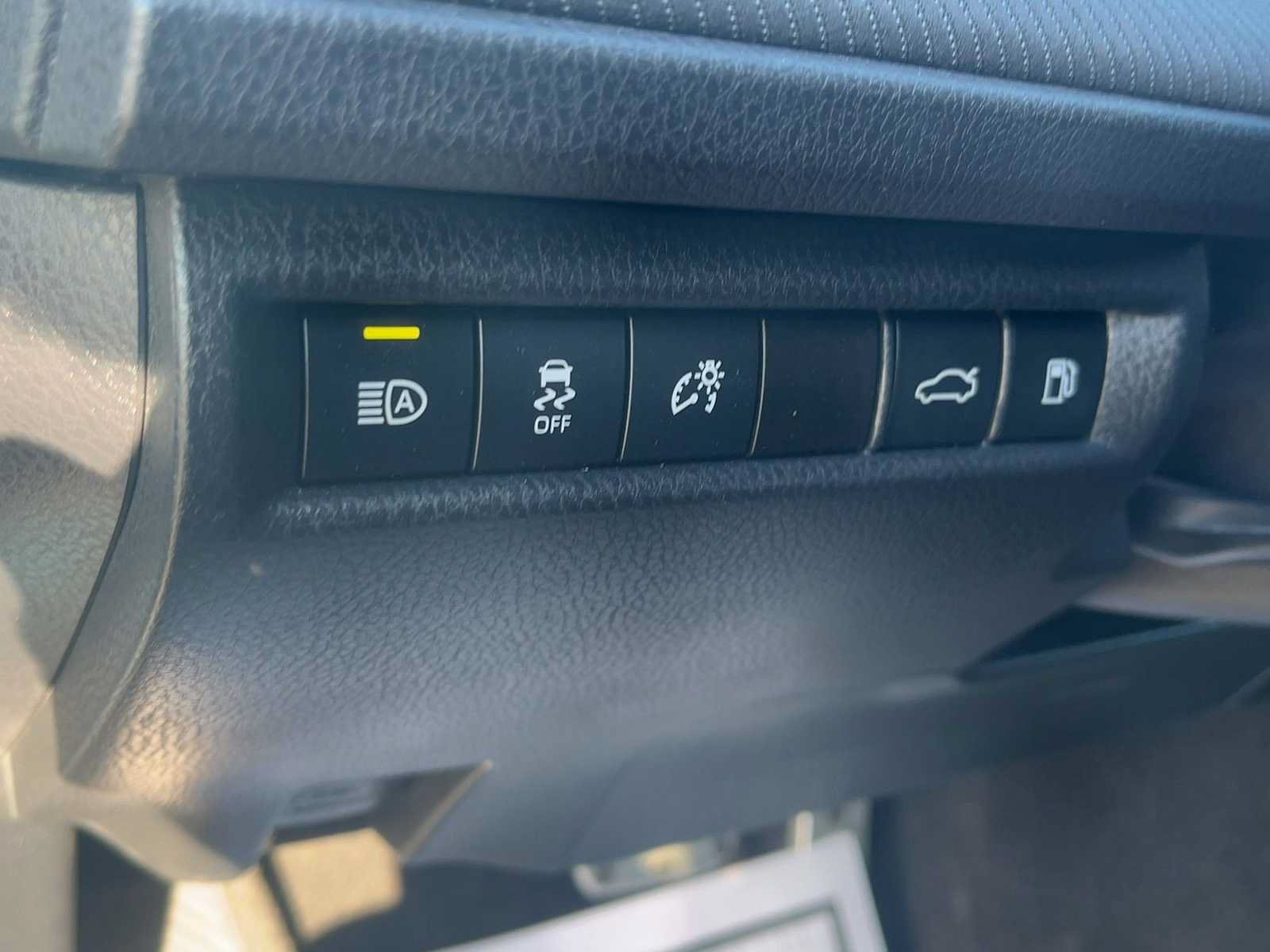 Used 2025 Toyota Camry SE FWD image 15
