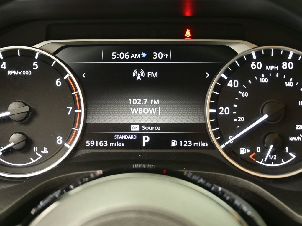 Used 2023 Nissan Rogue SV image 5