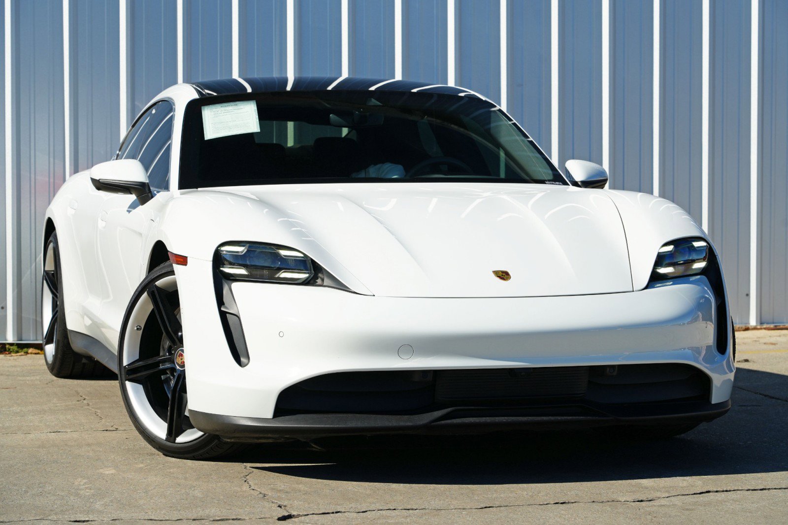 Used 2020 Porsche Taycan 4S image 4