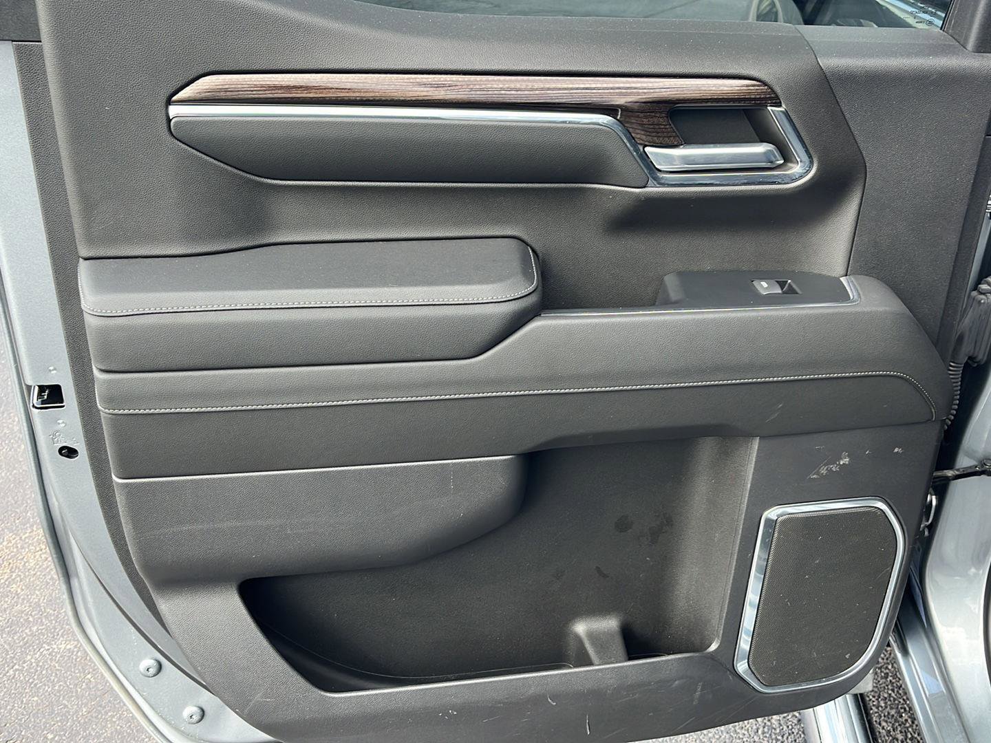 Used 2023 Chevrolet Silverado 1500 LT AWD/4WD image 20