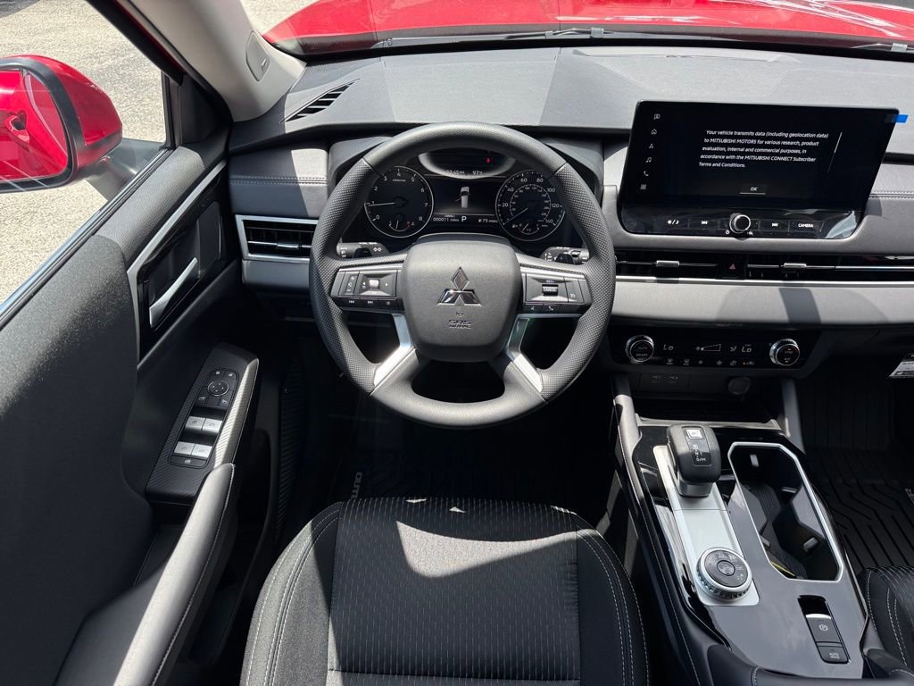 New 2025 Mitsubishi Outlander ES image 18