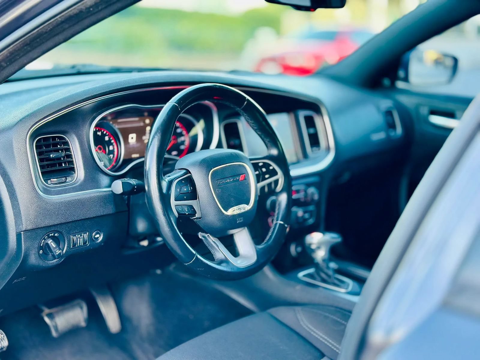 Used 2018 Dodge Charger SXT Plus RWD image 6