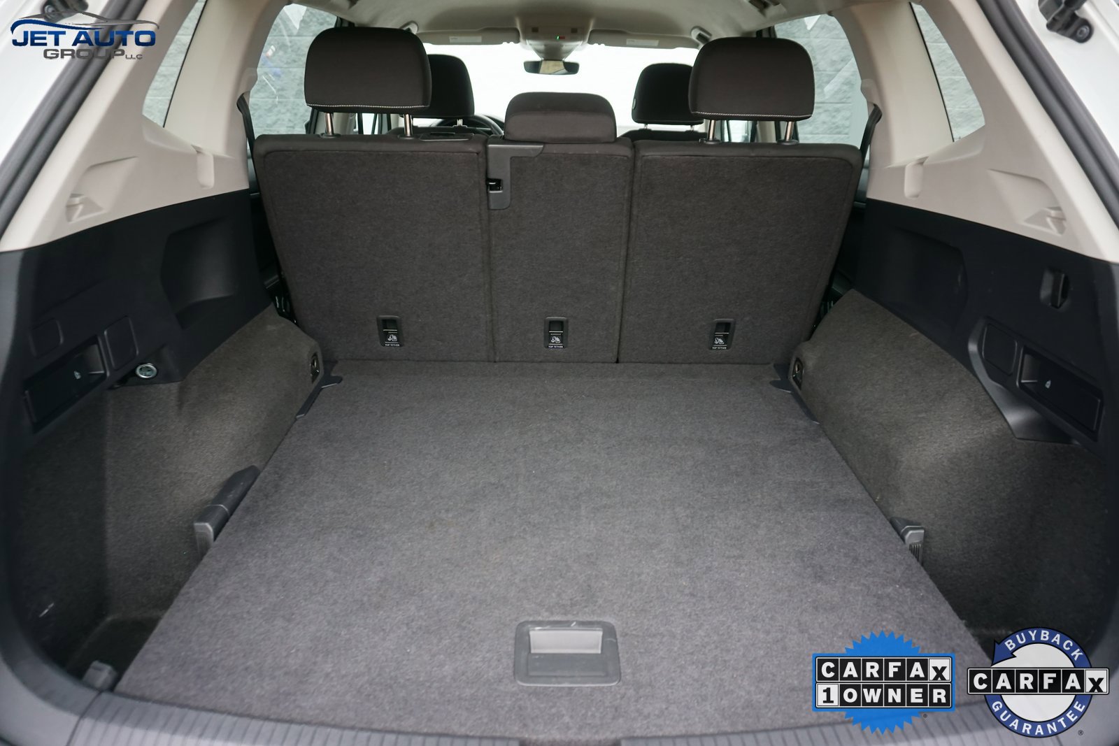 Used 2024 Volkswagen Tiguan S image 17