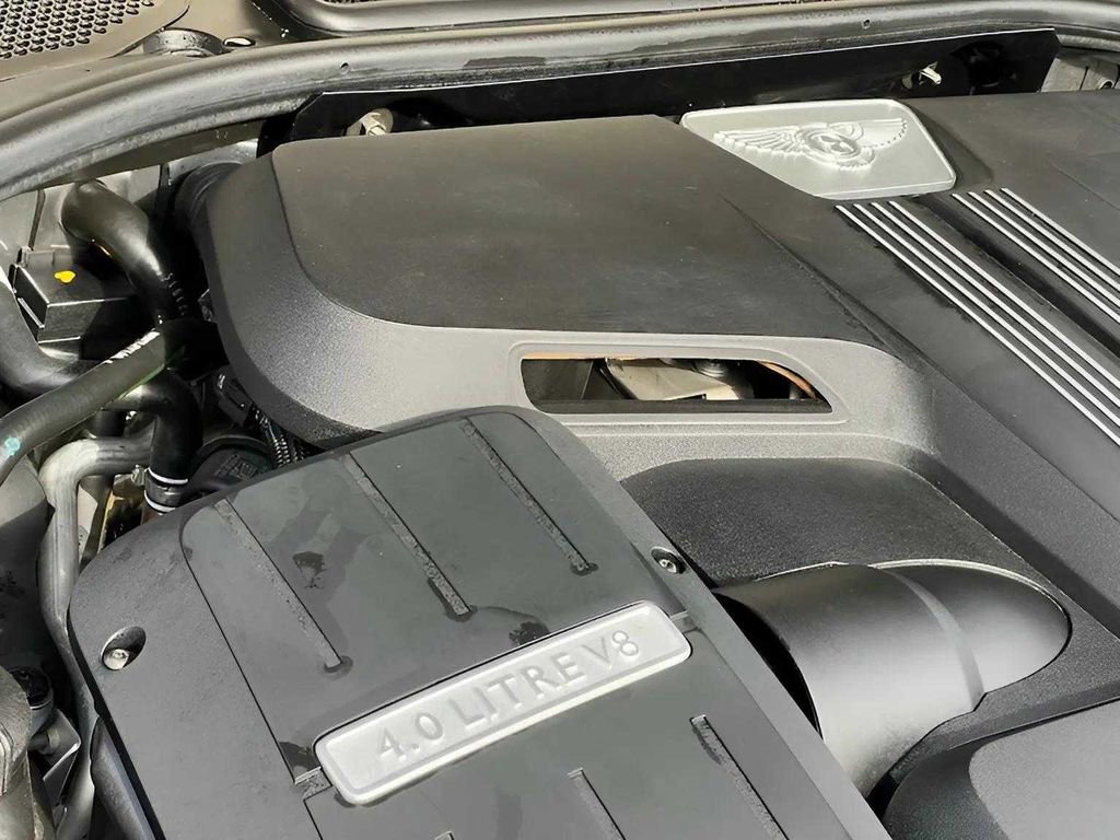 Used 2018 Bentley Flying Spur S V8 image 16